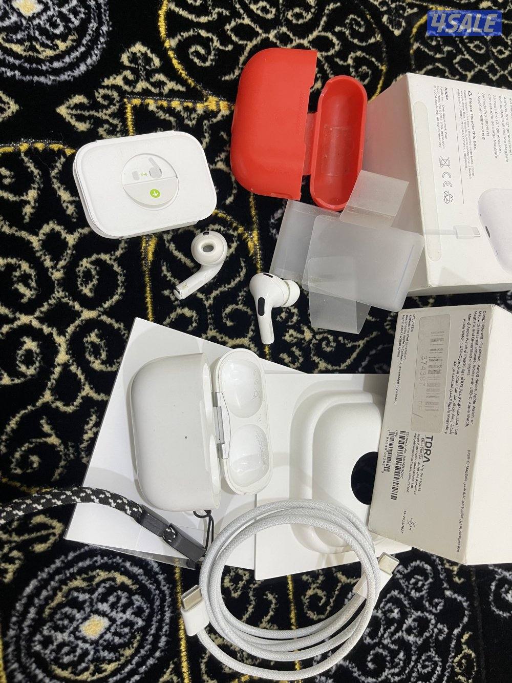 للبيع ايربود ابل برو تو 2 شحن تايب سي مع الاغراض الكرتون والواير5