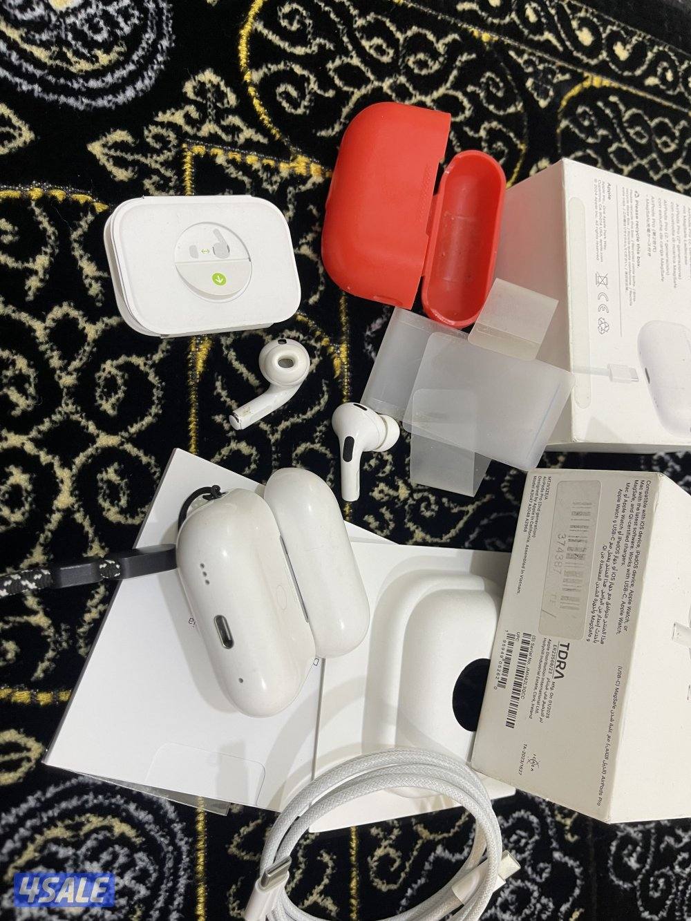 للبيع ايربود ابل برو تو 2 شحن تايب سي مع الاغراض الكرتون والواير6