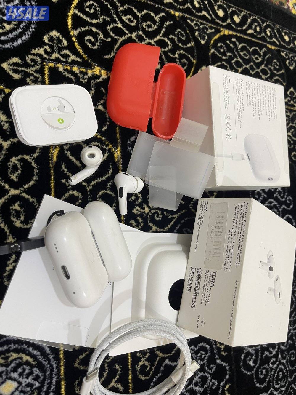 للبيع ايربود ابل برو تو 2 شحن تايب سي مع الاغراض الكرتون والواير7