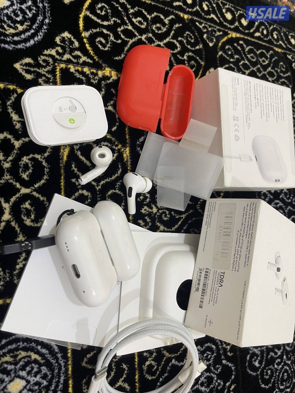 للبيع ايربود ابل برو تو 2 شحن تايب سي مع الاغراض الكرتون والواير8