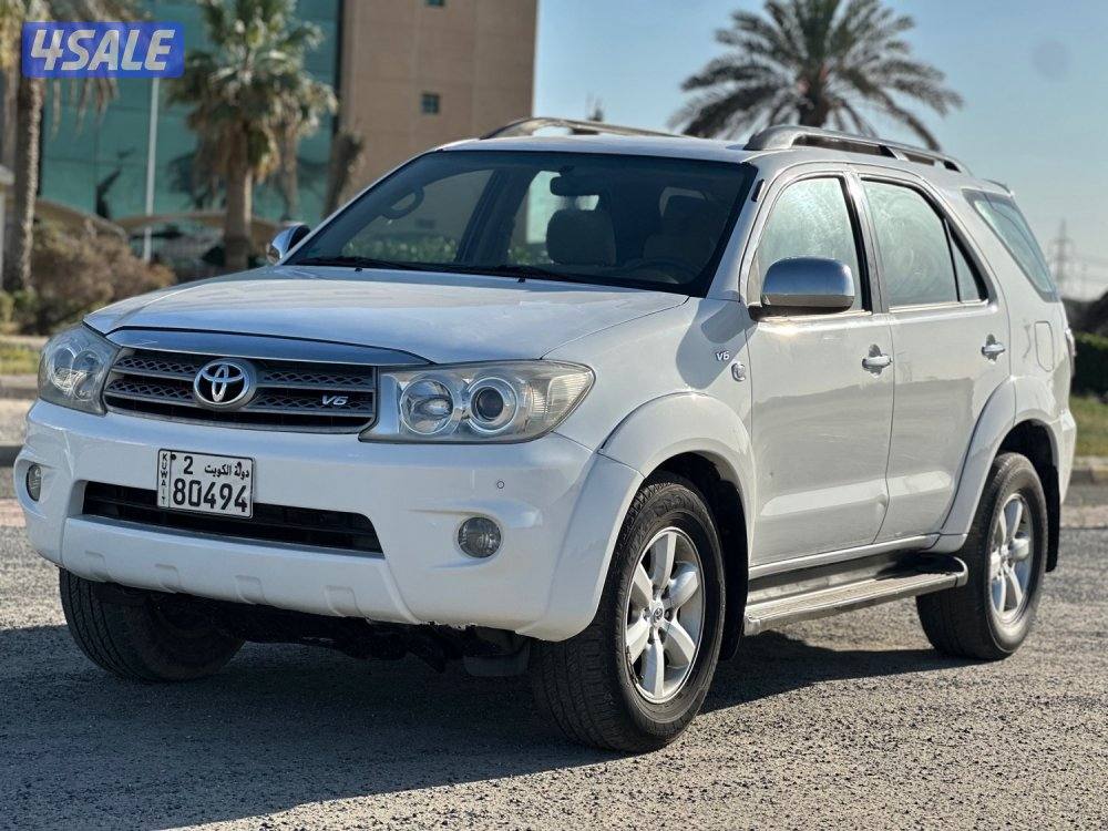 للبيع تويوتا فورتنر ٦ سلندر وارد الساير1