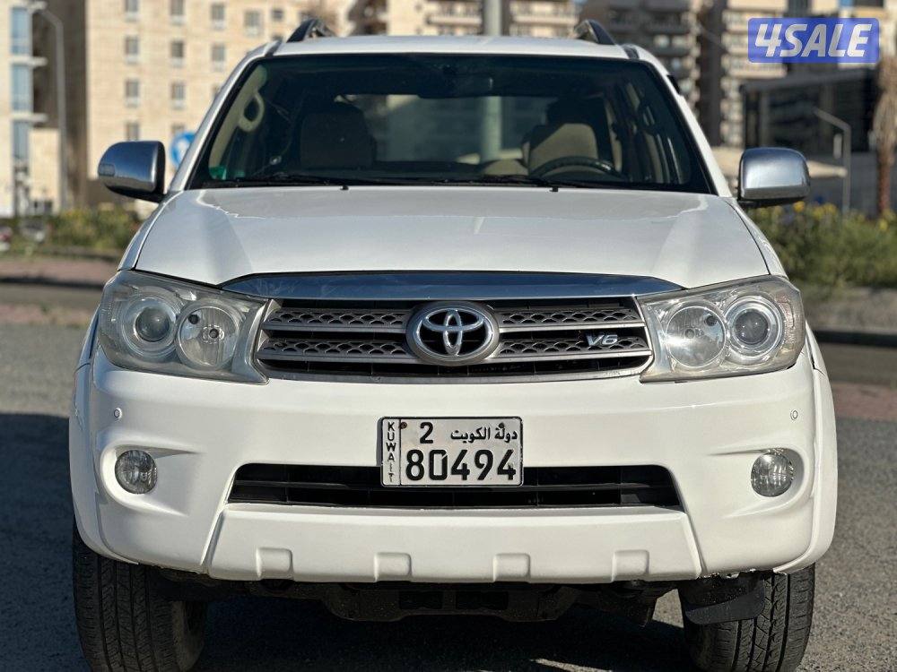للبيع تويوتا فورتنر ٦ سلندر وارد الساير2