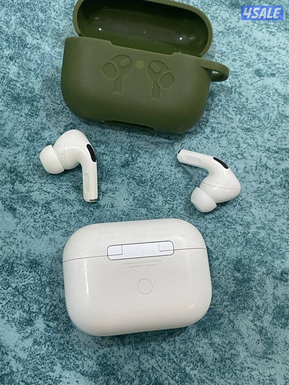 سماعة ابل برو الاصلية برو نظيفة وشغالة زين مع الغطاء والواير1