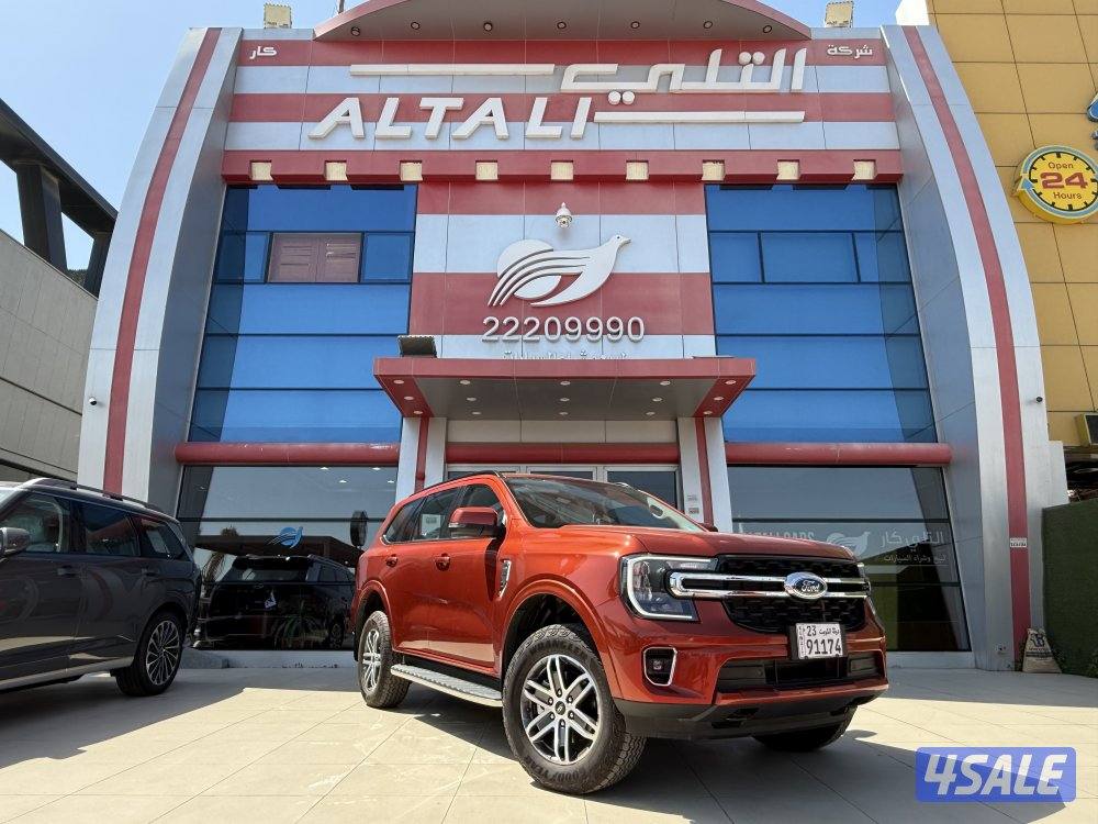 Ford Everest XLT0
