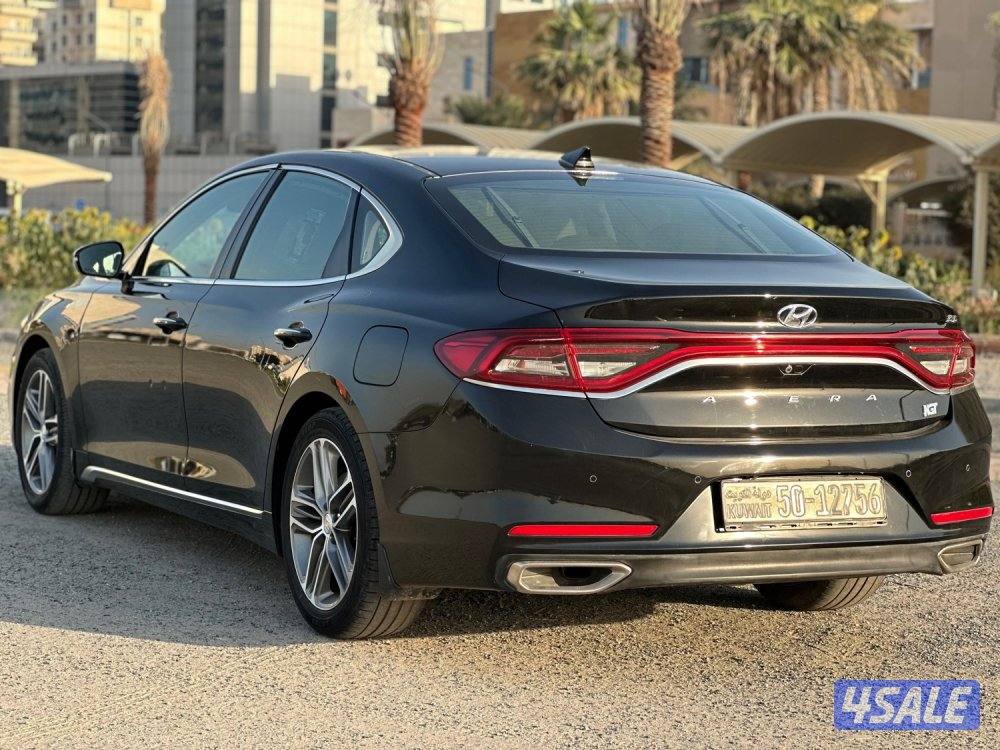 للبيع هيونداي أزيرا v6 ماشي ١٣٠ الف كيلو2