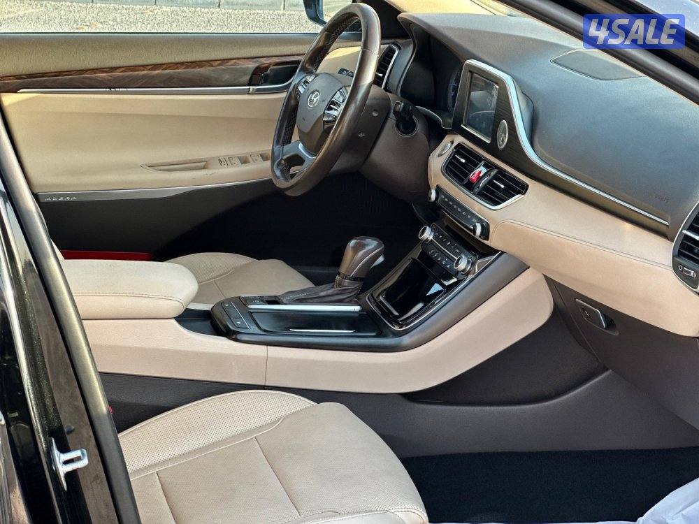 للبيع هيونداي أزيرا v6 ماشي ١٣٠ الف كيلو4