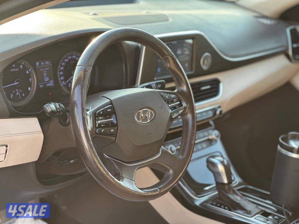 للبيع هيونداي أزيرا v6 ماشي ١٣٠ الف كيلو6