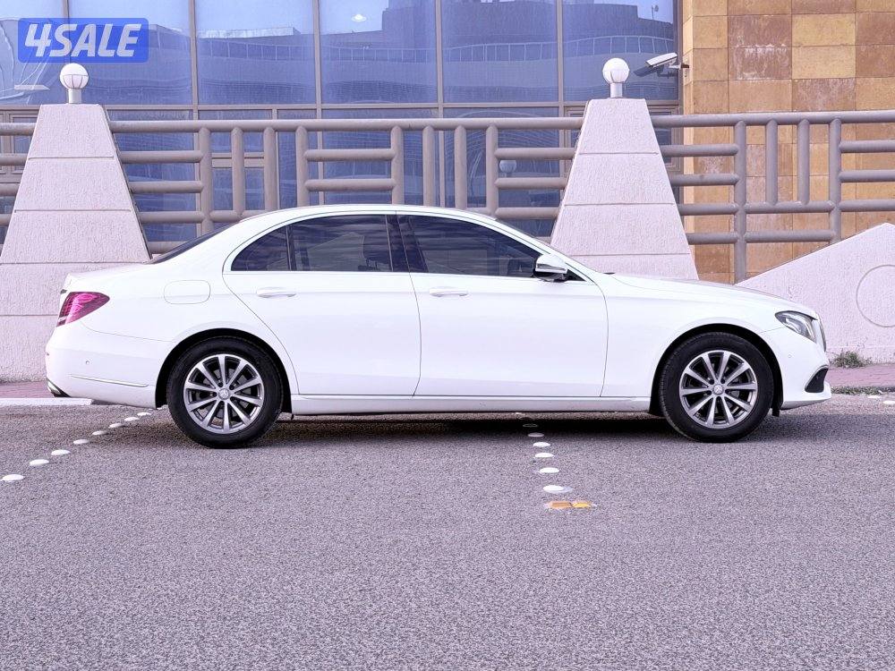 مرسيدس E200 وارد الوكاله 2017 بحاله ممتازه3