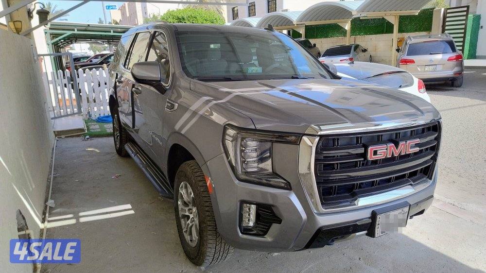 2022 GMC Yukon SLE Low KM Expat owned1