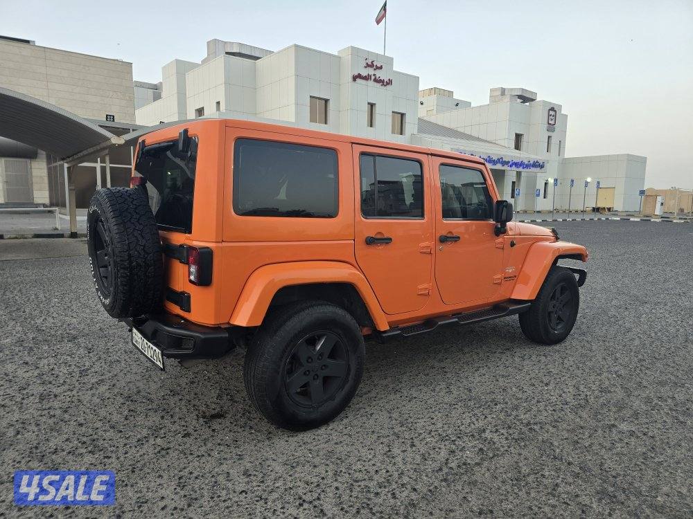 جيب رانجلر صحاري ٢٠١٣1