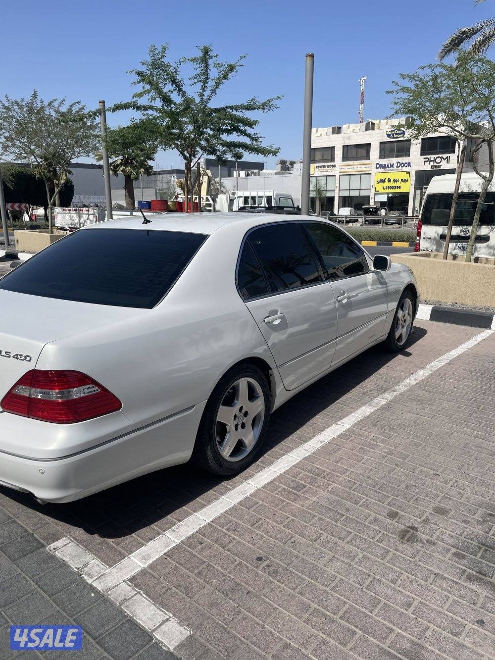 لكزس LS 430 موديل ٢٠٠٤ للبيع1