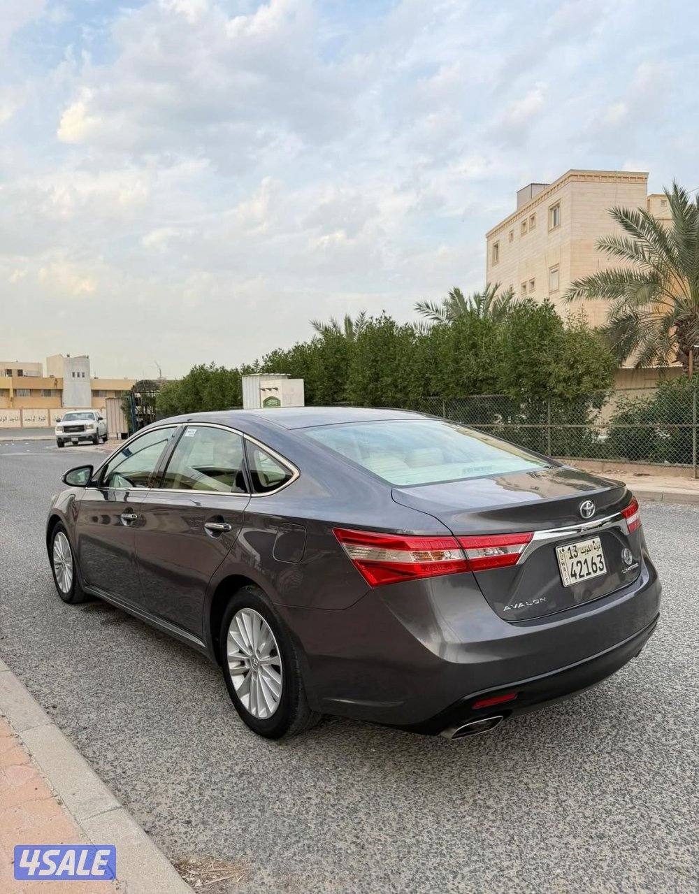 أفالون ليمتد ٢٠١٥ الساير عداد ٩٥ ألف شرط الفحص صبغ وكاله ماعدا قطعه2