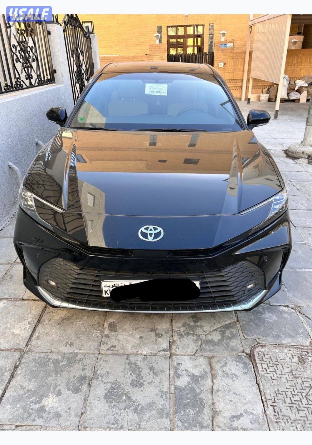 كامري2025 LE شرط الفحص بحالة الوكالة-شاشة-فتحه-حمايه فل بدي-عداد ٥٤٠٠٠2