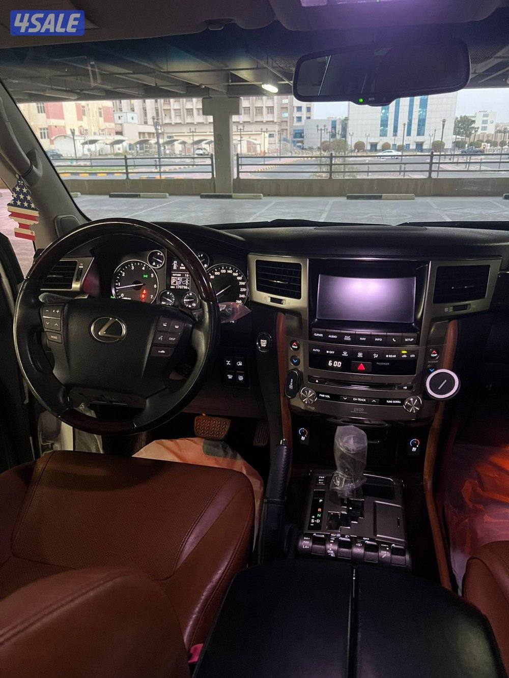 لكزس LX570 ٢٠١٢ وارد الامارات عداد ١٧٠ ألف شرط الفحص صبغ وكاله كامل3