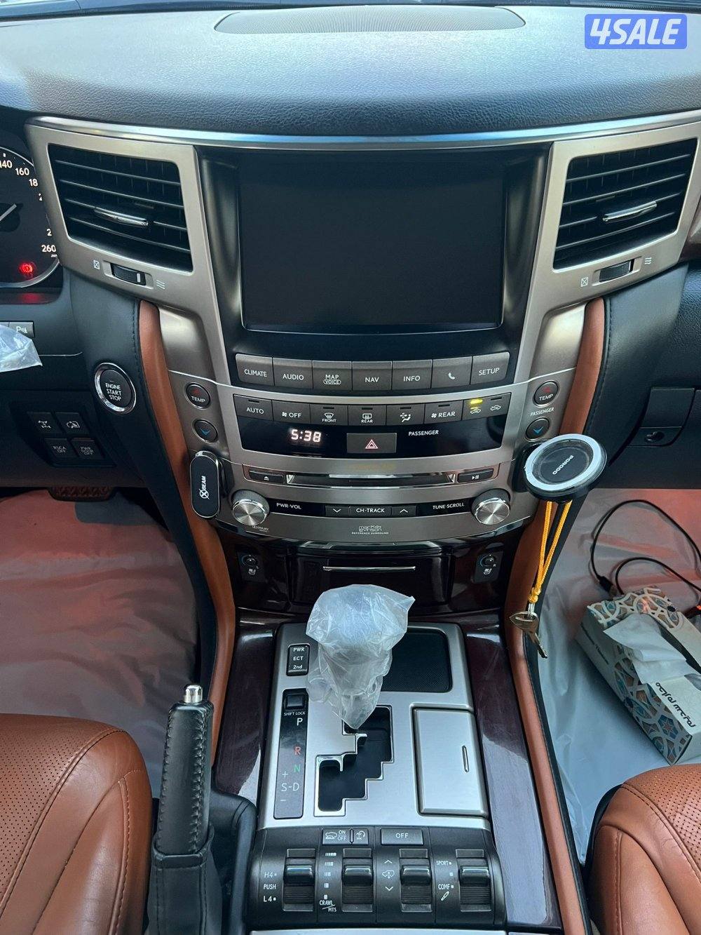 لكزس LX570 ٢٠١٢ وارد الامارات عداد ١٧٠ ألف شرط الفحص صبغ وكاله كامل7