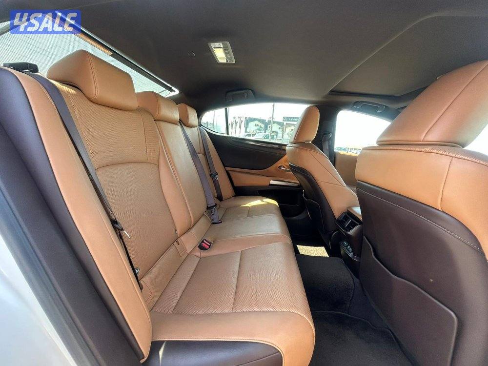 لكزس ES250  موديل 2021 ماشى 86.000 k.m  وارد الساير.4