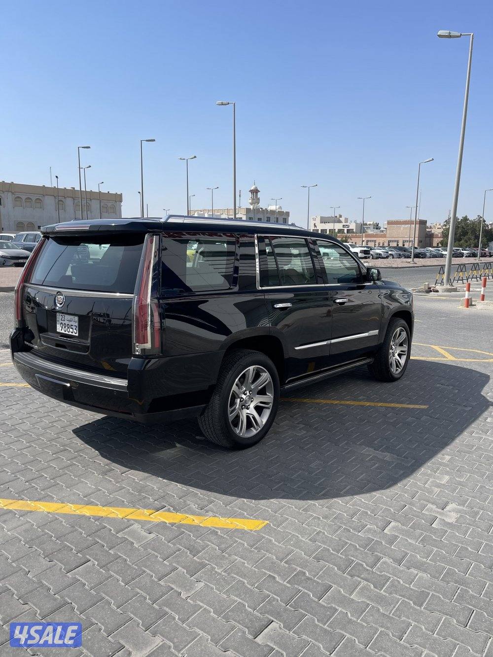 كاديلاك اسكاليد بحالة الوكاله وارد قطر فحص جير مكينه شاصي البدي 3 قطع2