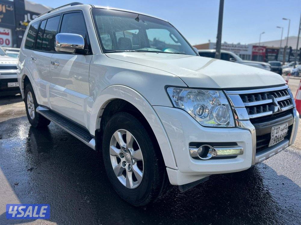 ميتسوبيشى باجيرو GLS -V6 موديل 2020 ماشى 83.000 k.m  وارد الملا .1