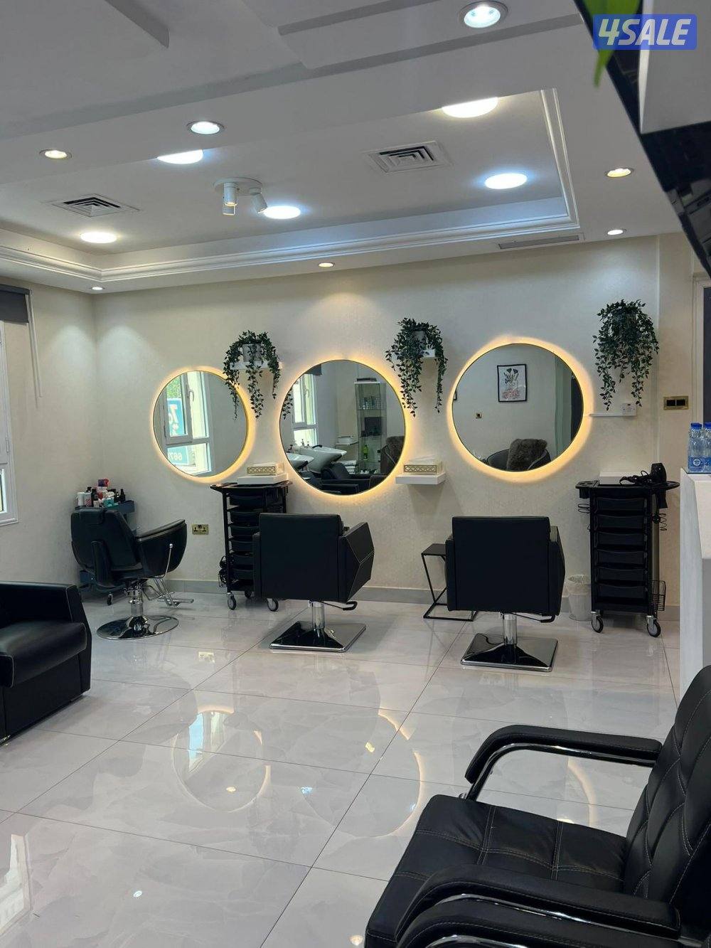 LADIES SALON FOR SALE1
