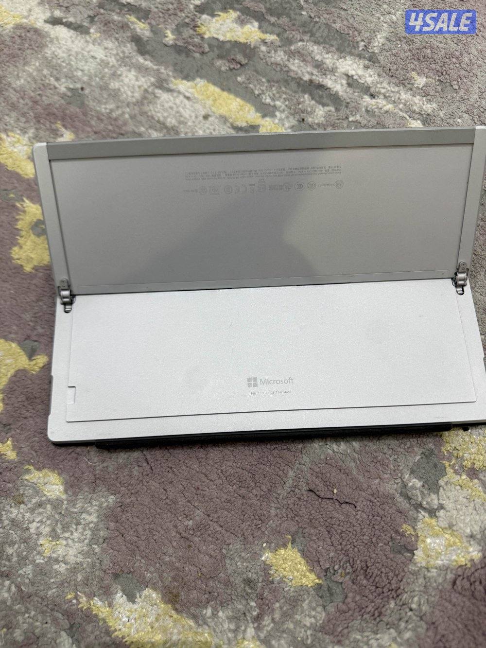 ميكروسوفت سيرفس برو الجيل العاشر ١٣ انش  الجام به كسور لكن يستخدم عادي2