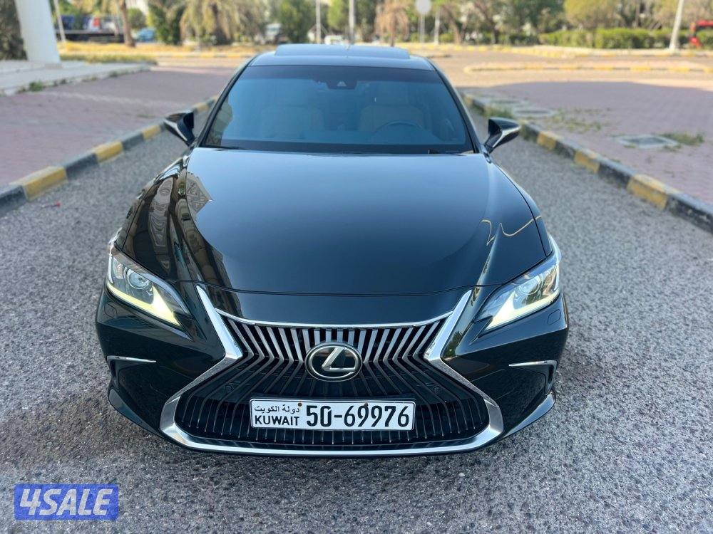 لكزس ES350 موديل ٢٠١٩ الساير صبغ وكاله درجه اولي ماشي ١٢٦ بحاله وكاله4