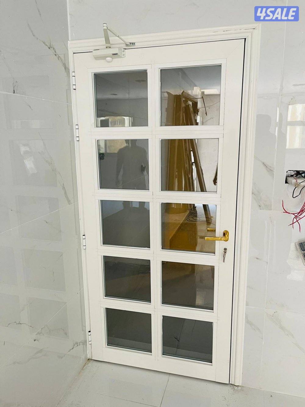 فني ألمنيوم وشبابيك وأبواب ومطابخ - صيانة وتركيب (خدمة سريعة)3