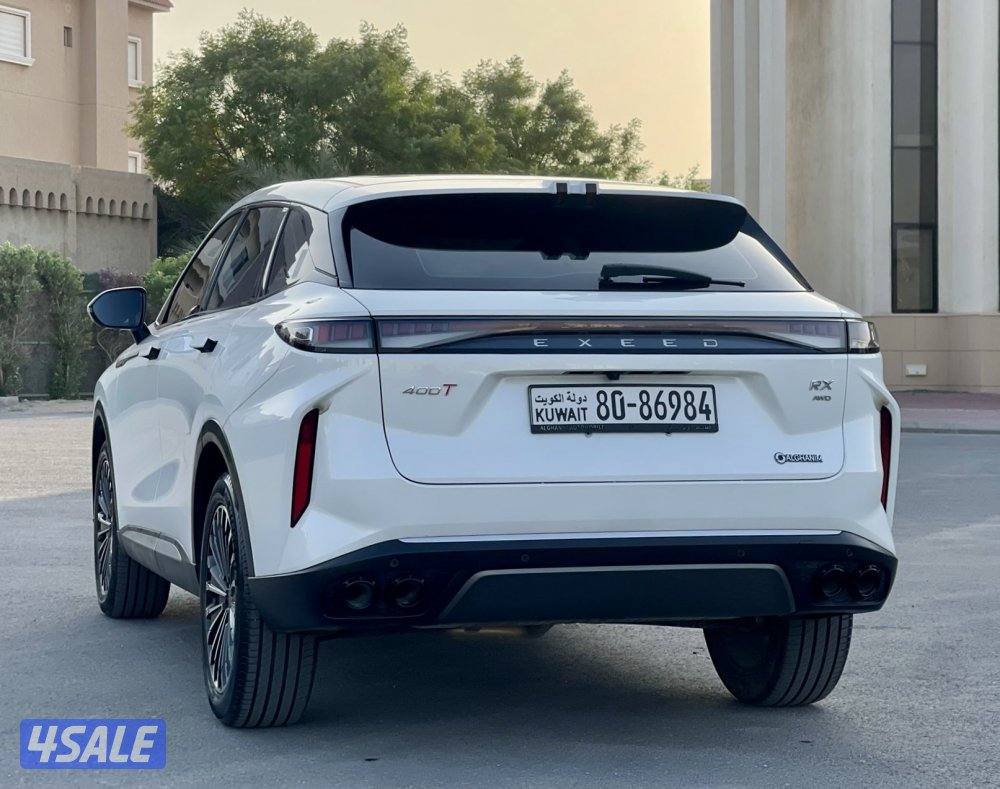 موديل ٢٠٢٥ بحالة الوكالة عداد ١٨ الف داخلية احمر تحت الكفالة1