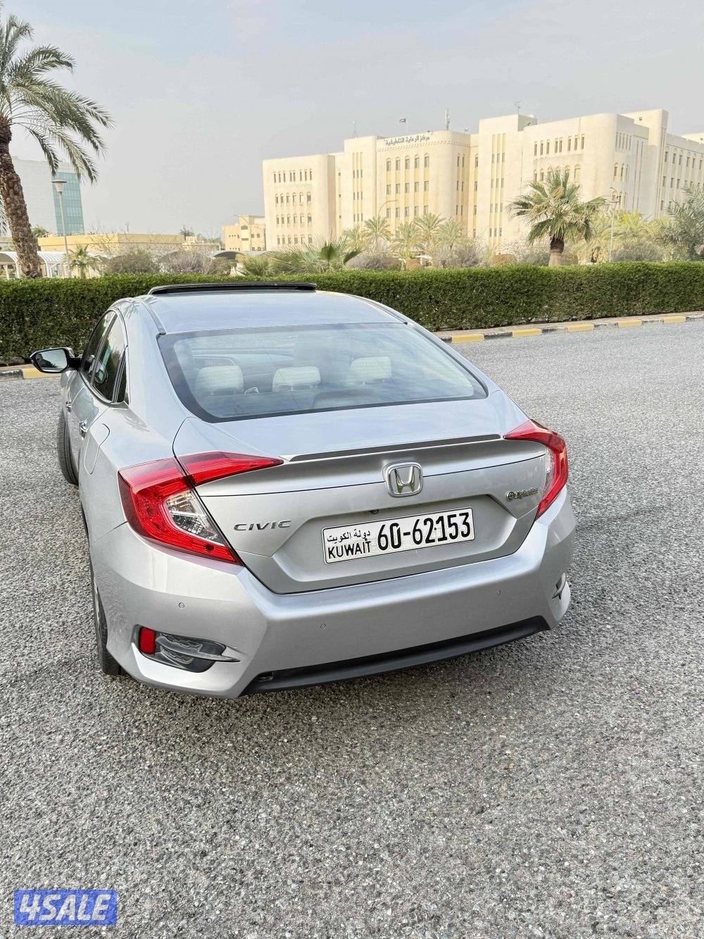 البيع هوندا سيفيك 20213