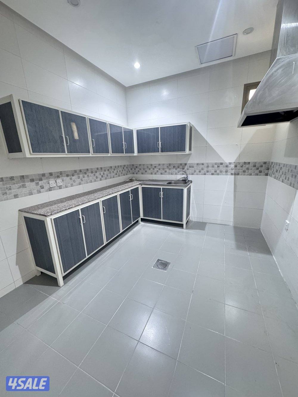 نرحب في الجميع4