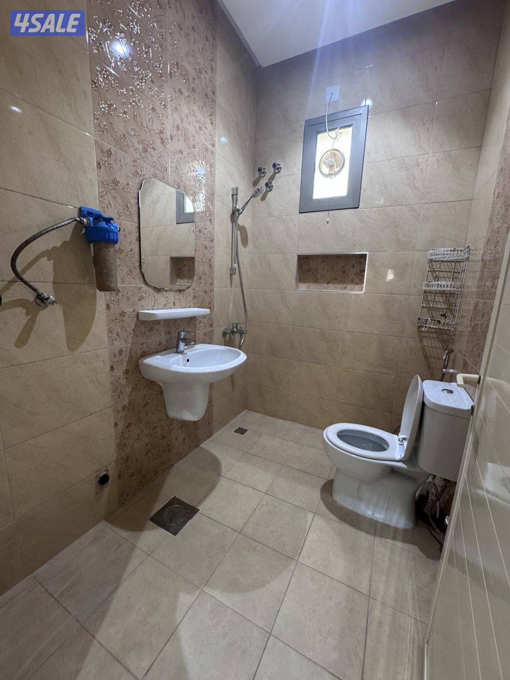 نرحب في الجميع7