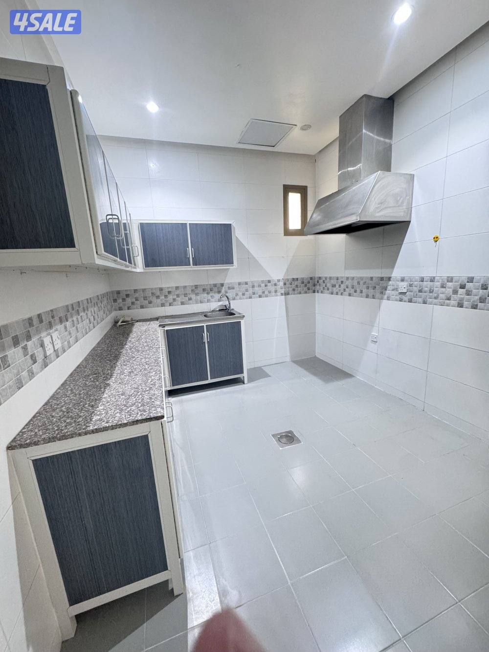 نرحب في الجميع8