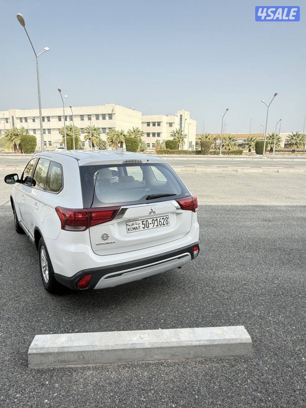 البيه جيب اوتلاندر 20212