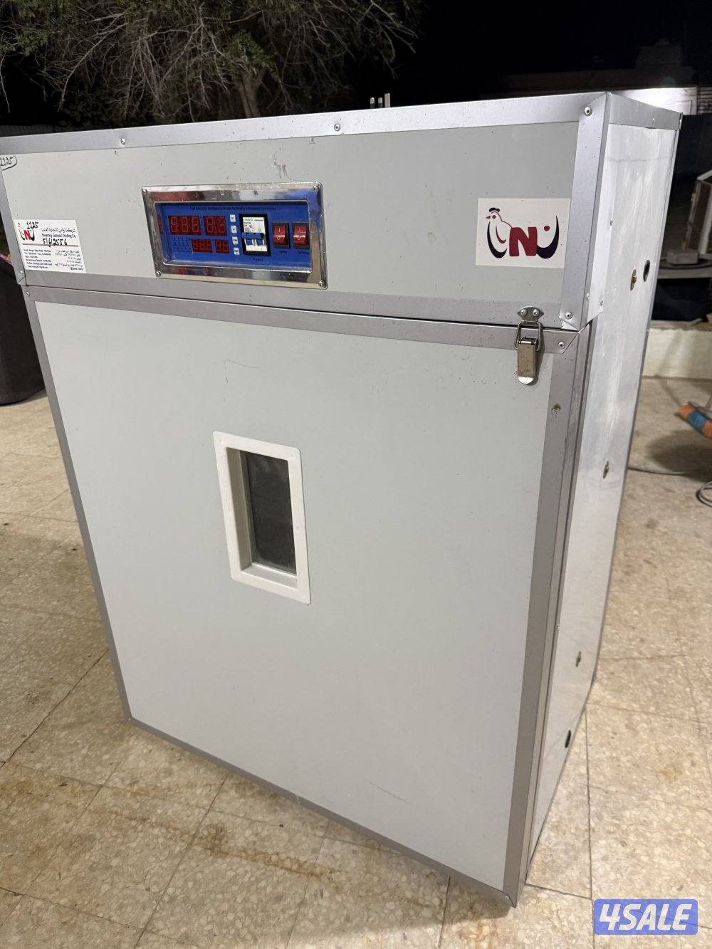 للبيع فقاسة نوامي ١٠٥٦بيضه نظيفه جدا0