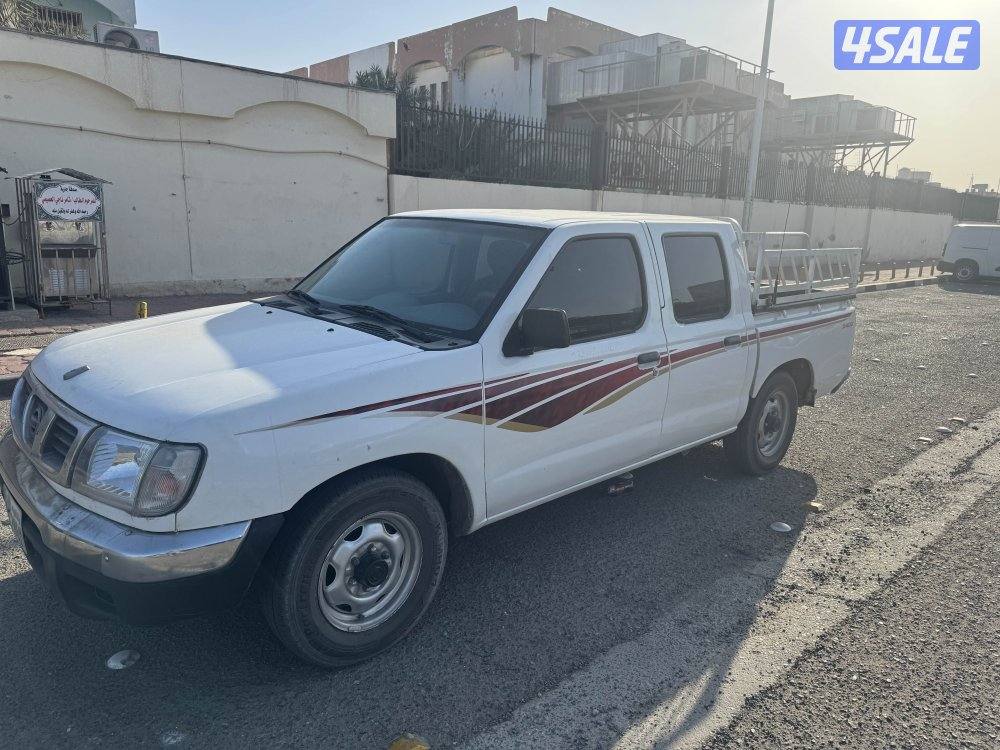 للبيع وانيت نيسان موديل ٢٠٠٢7