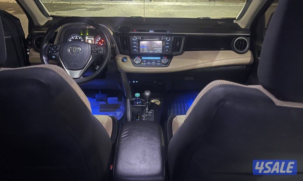 للبيع تويوتا راف4 نظيف موديل 2018 الساير مالك أول. درجة اولى شرط الفحص4