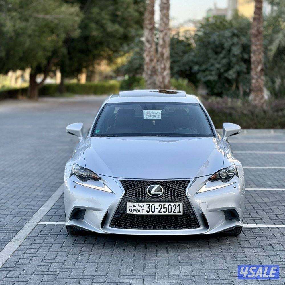 لكزس Isf 350 SPORT عداد 147 الف ، سيرفس منتظم بالوكالة -بحالة الوكالة1