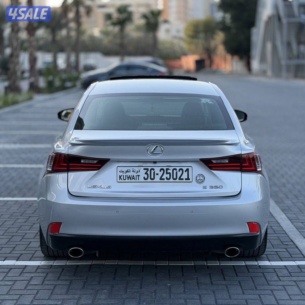 لكزس Isf 350 SPORT عداد 147 الف ، سيرفس منتظم بالوكالة -بحالة الوكالة5
