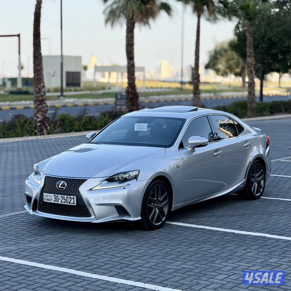 لكزس Isf 350 SPORT عداد 147 الف ، سيرفس منتظم بالوكالة -بحالة الوكالة6