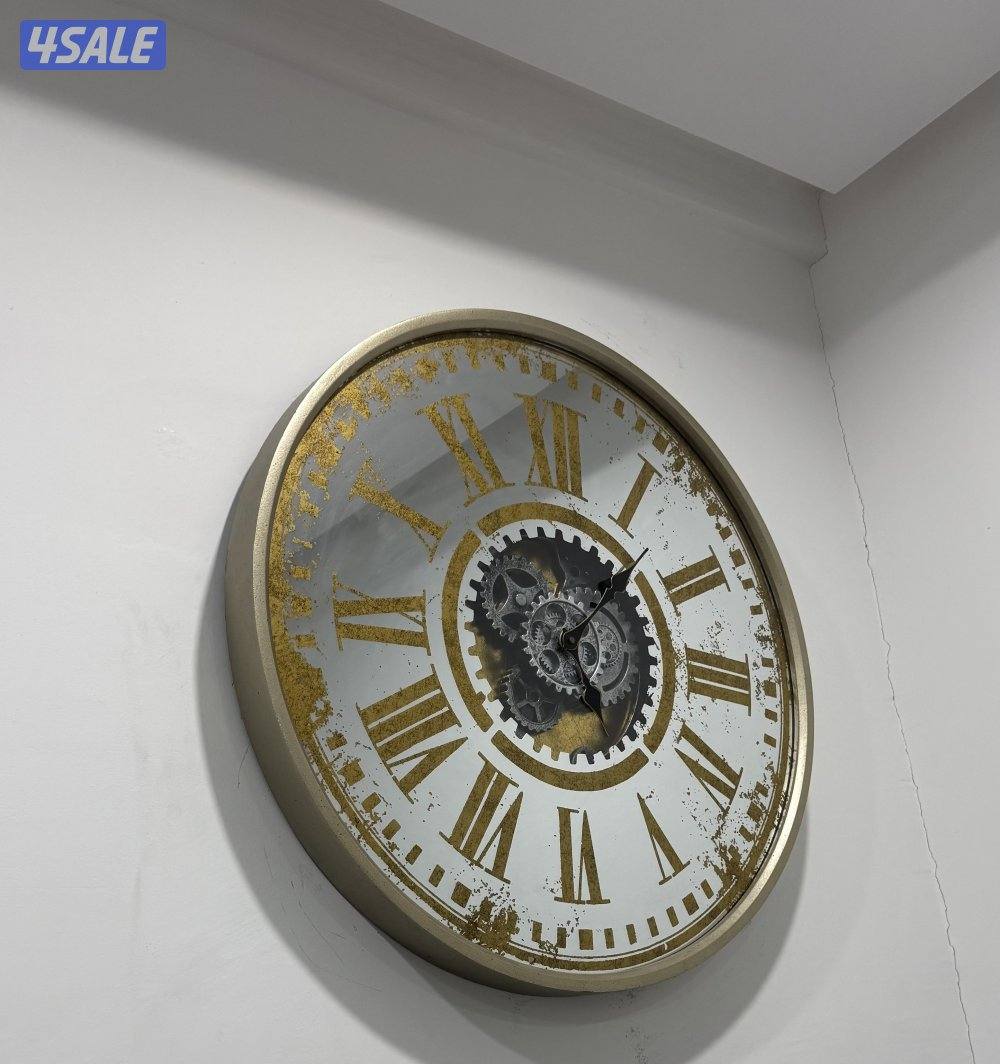 للبيع ساعة حائط بحالة ممتازة1