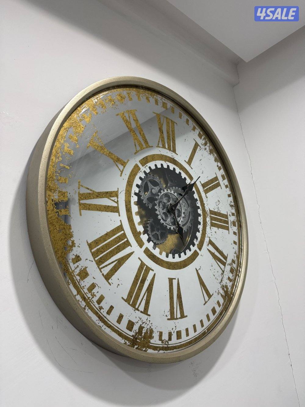 للبيع ساعة حائط بحالة ممتازة2