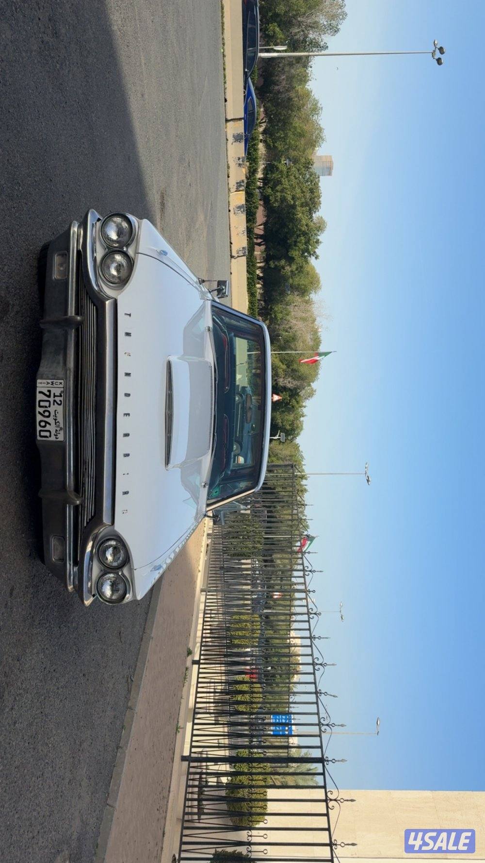 فورد ثاندربيرد موديل 1964 بحاله جيده مخزن نظيف  الرجاء التواصل للجادين2