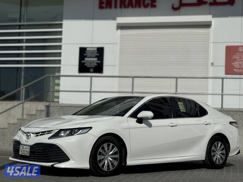 للبيع تويوتا كامري موديل 20195