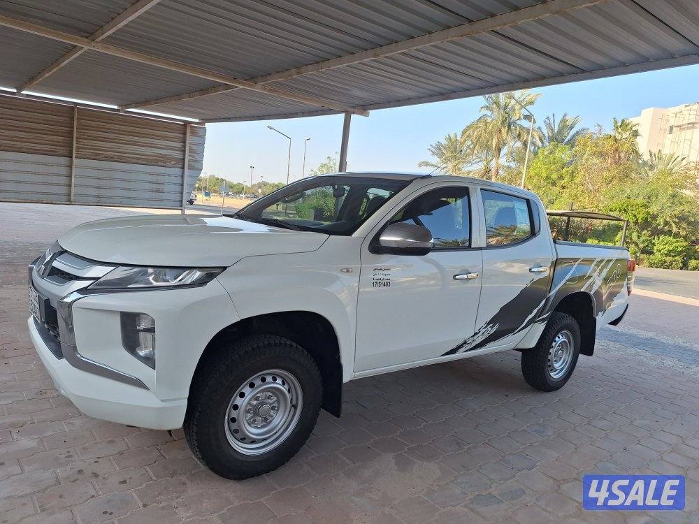 وانيت متسوبيشي 4×41