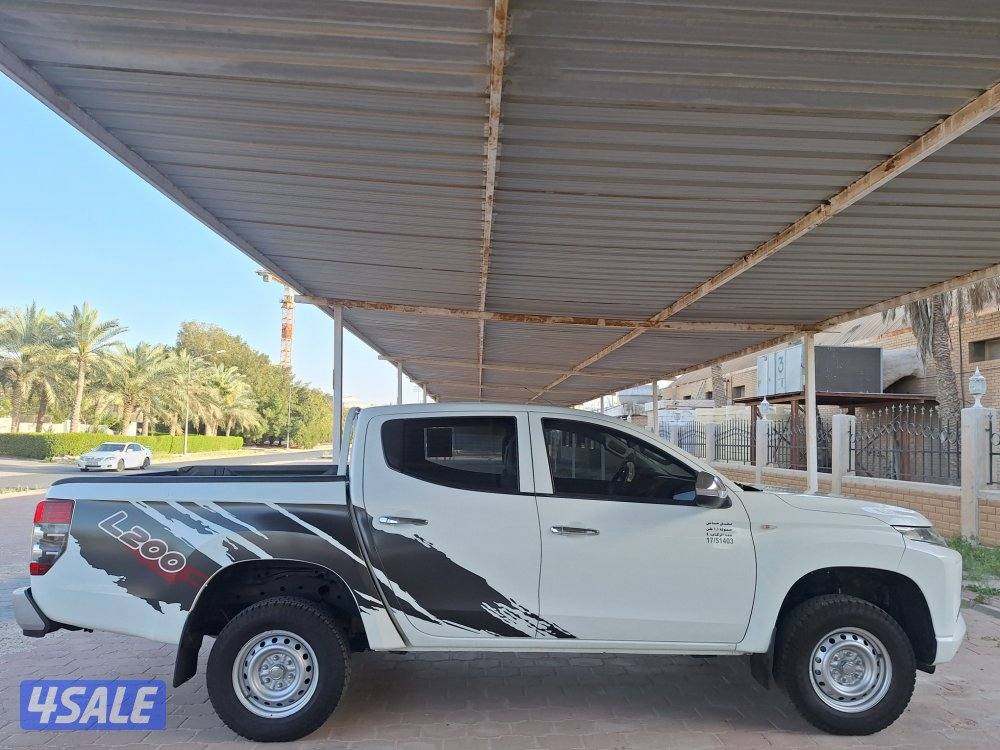 وانيت متسوبيشي 4×45