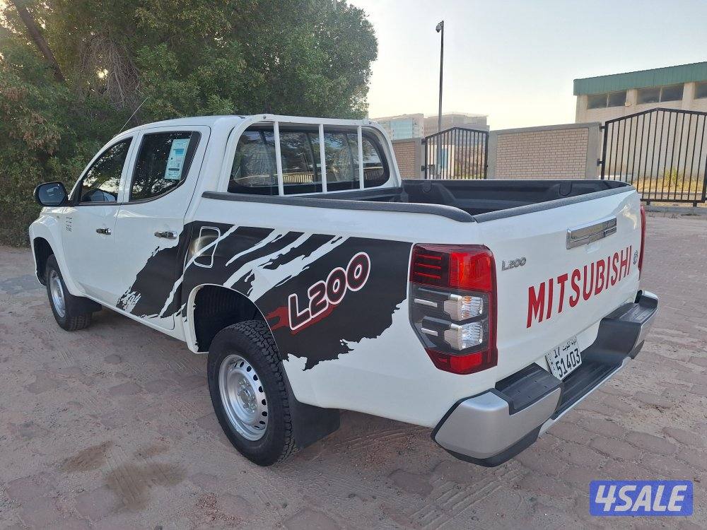 وانيت متسوبيشي 4×412