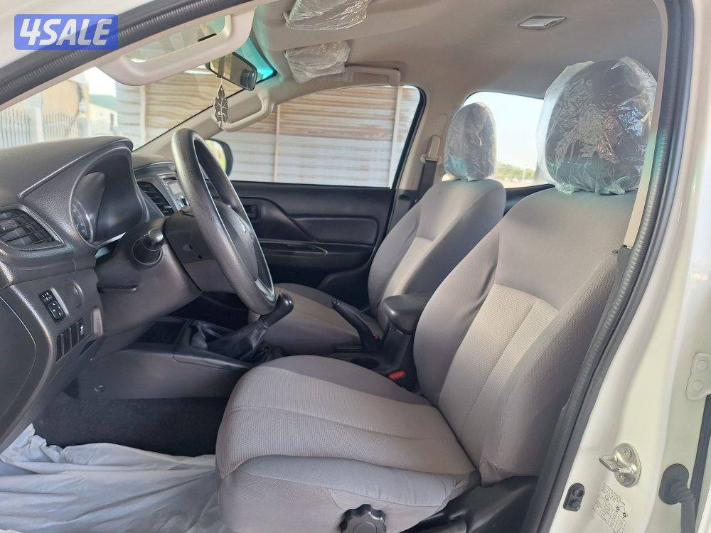 وانيت متسوبيشي 4×415