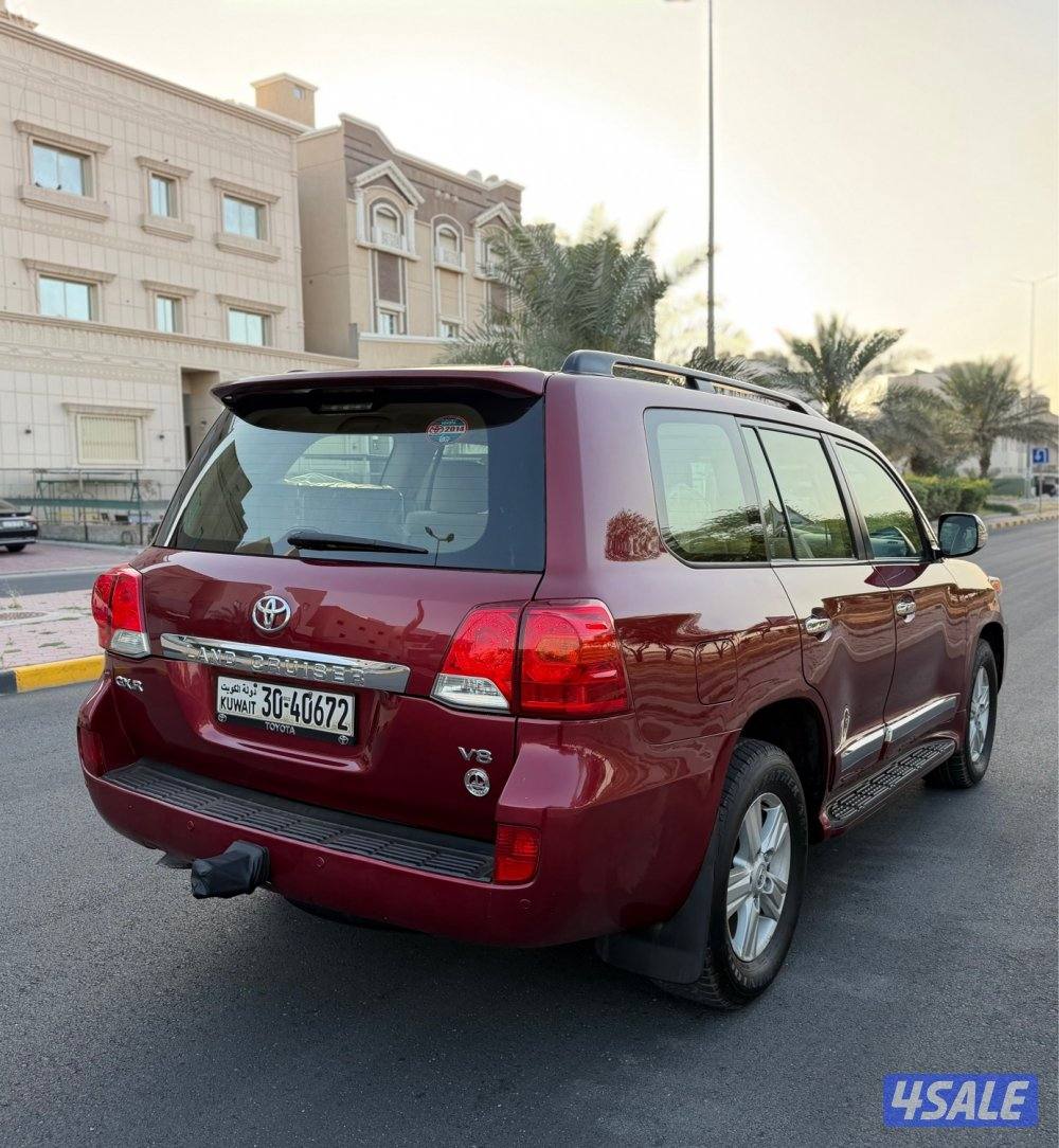 لاندكروزر 2014 ماشي 188 الف الساير2