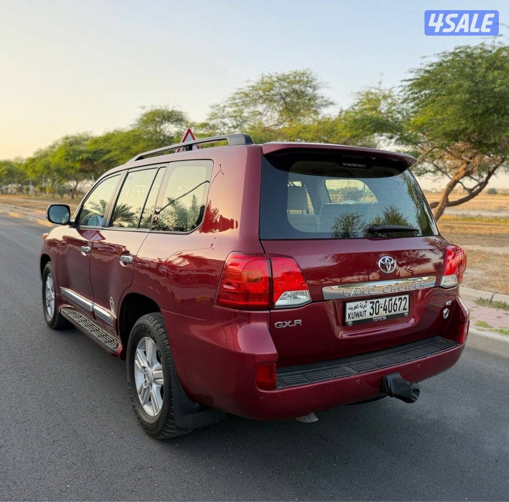 لاندكروزر 2014 ماشي 188 الف الساير3