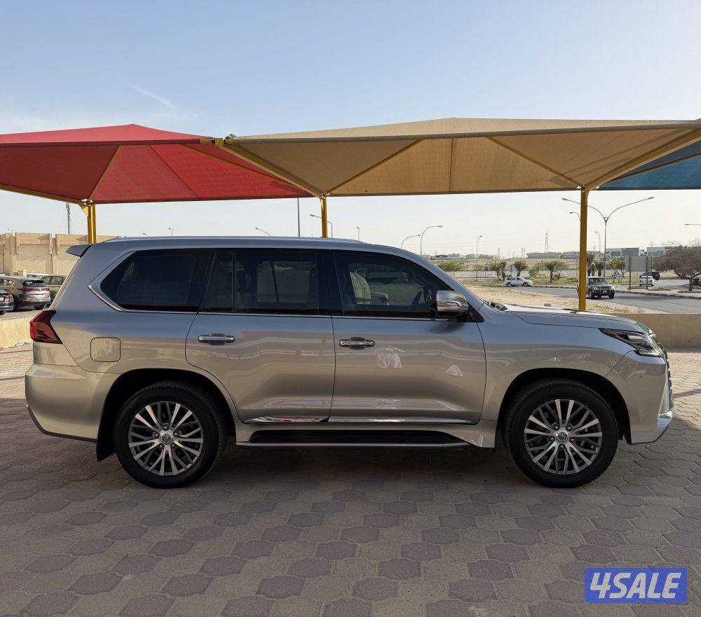 للبيع لكزس 20174