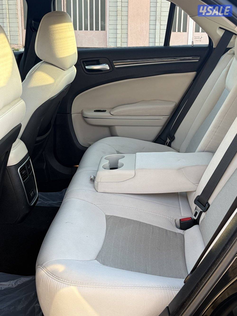 للبيع كرايزلر 20195